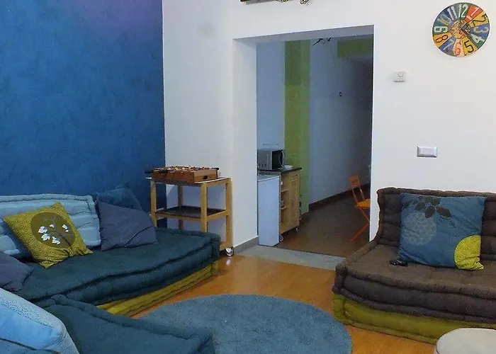 Хостел Atmos Luxe Navigli Милан