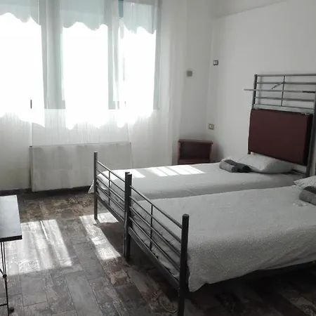 Atmos Luxe Navigli Hostel Milano