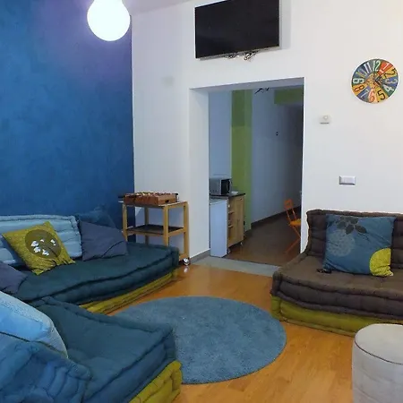 ホステル アトモス ルクセ ナヴィッリ ミラノ