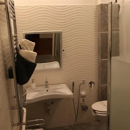 Atmos Luxe Navigli Hostel Milaan