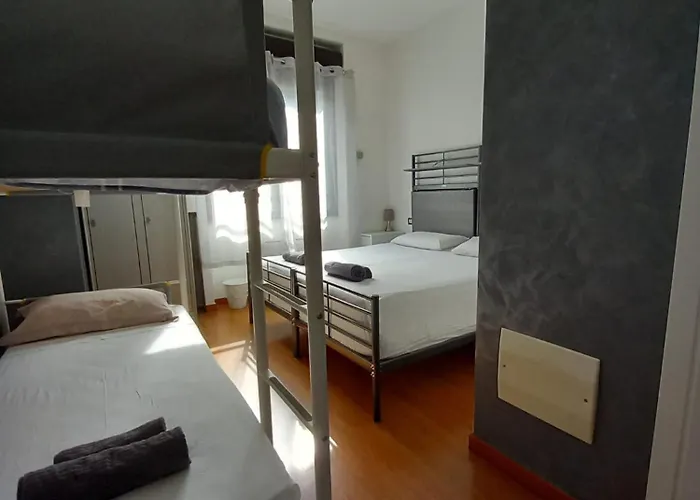 Atmos Luxe Navigli Hostel