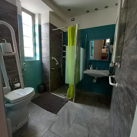 Atmos Luxe Navigli بيت شباب *