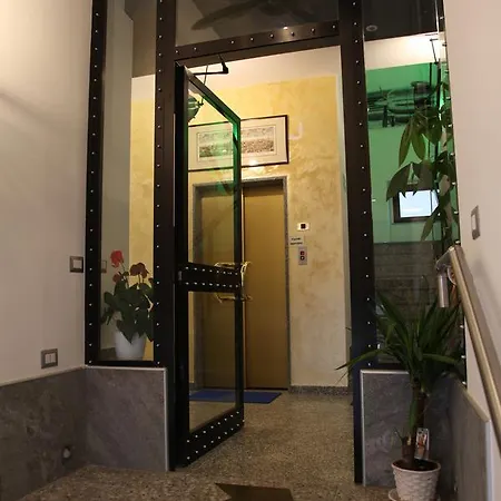 بيت شباب Atmos Luxe Navigli