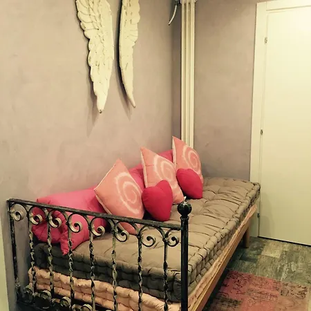 Atmos Luxe Navigli بيت شباب ميلان
