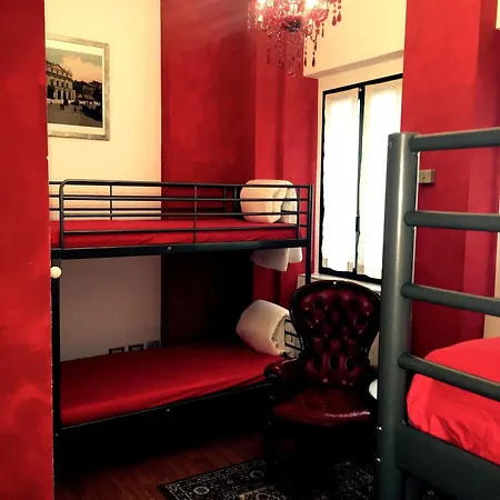 Atmos Luxe Navigli بيت شباب *